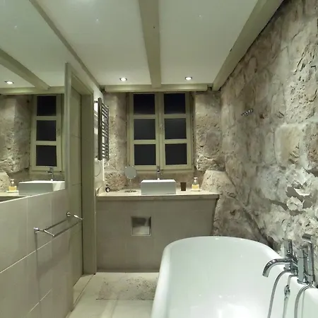 וילה Skylight - Two Bedroom & With Private Swimming Pool, Garden And Sea View *
