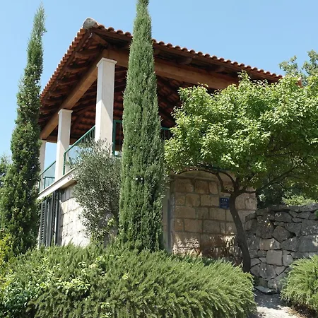Skylight - Two Bedroom & With Private Swimming Pool, Garden And Sea View *